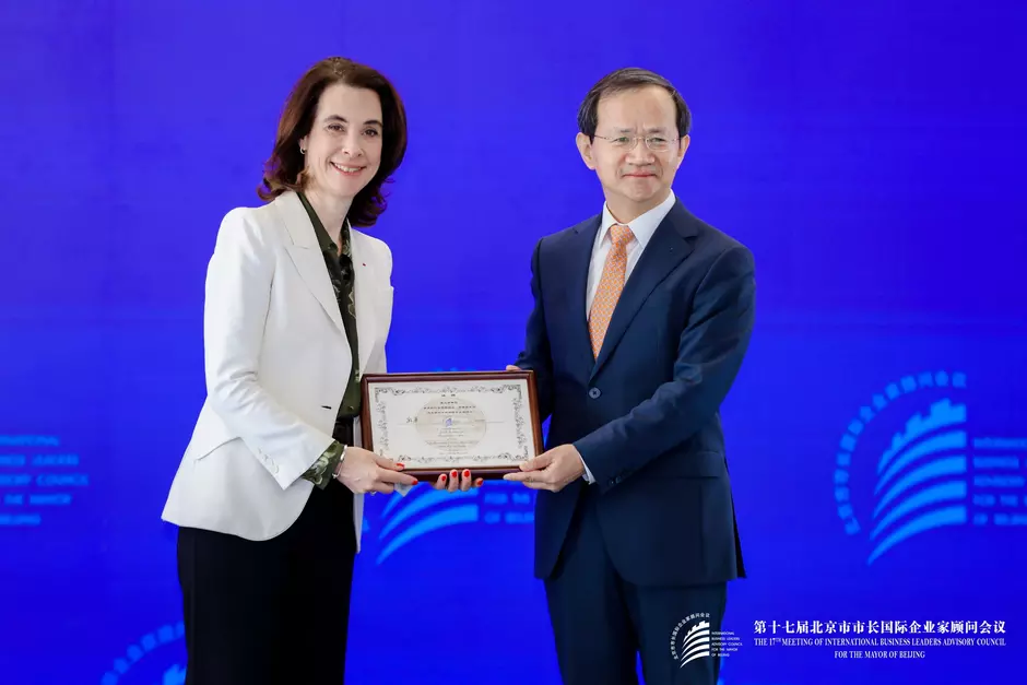 新闻图2-威立雅CEO六个月三度访华 深耕中国市场