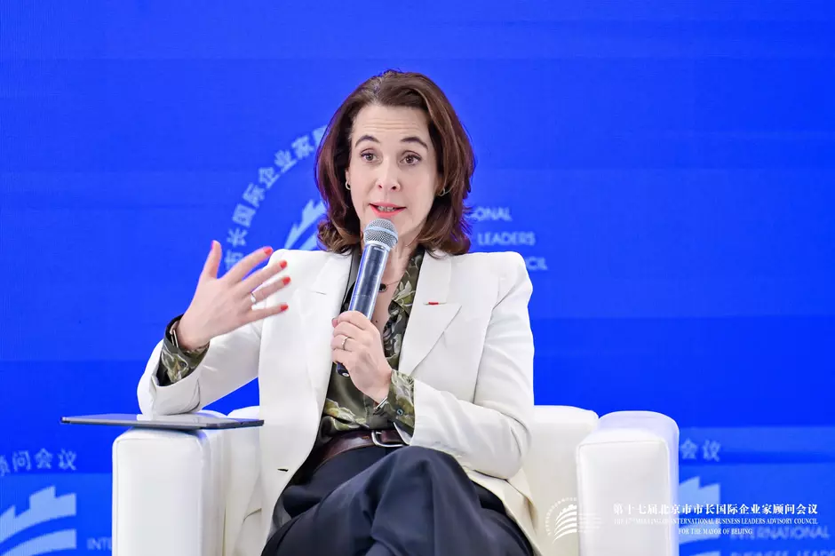 新闻推送图-威立雅CEO六个月三度访华 深耕中国市场